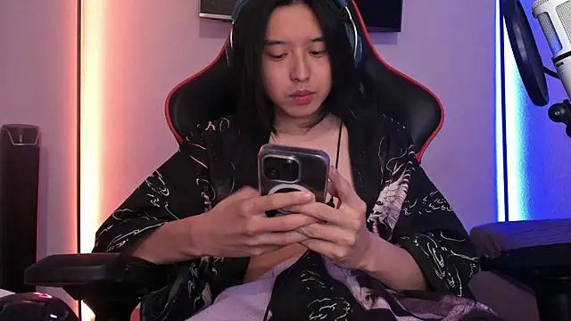 Snapshot of wexlee7 chatting on 09/09/25, 12:43 wexlee7 online show from 09/09/25, 12:43