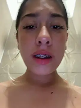 Snapshot of Enyeld_ruru chatting on 02/06/26, 02:09 Enyeld ruru online show from 02/06/26, 02:09