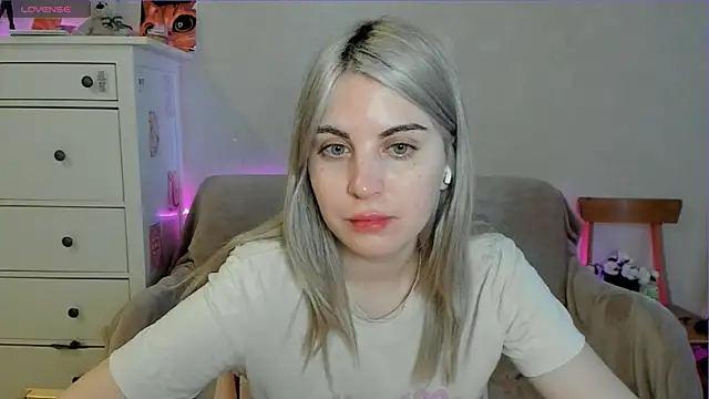 Snapshot of pawpaws chatting on 05/03/26, 07:03 pawpaws online show from 05/03/26, 07:03