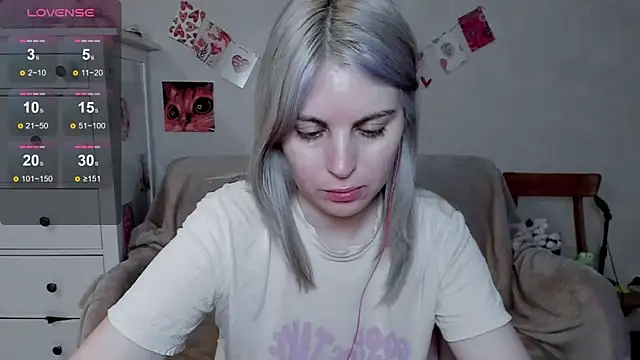 Snapshot of pawpaws chatting on 06/03/26, 06:38 pawpaws online show from 06/03/26, 06:38