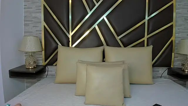 Snapshot of ValeriaRioz chatting on 04/06/26, 11:44 ValeriaRioz online show from 04/06/26, 11:44