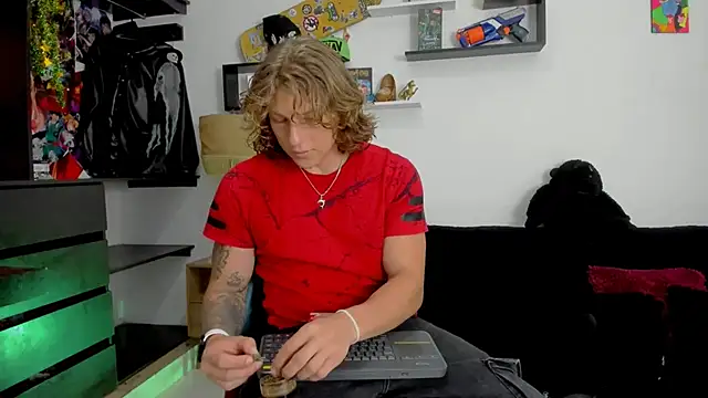 Tom Krakow online show from 01/10/25, 06:06