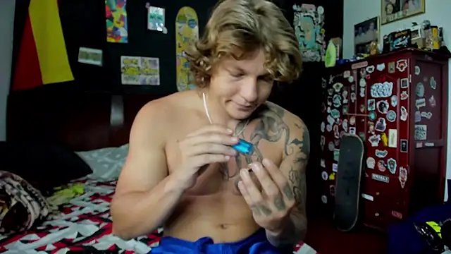 Tom Krakow online show from 10/18/25, 04:30