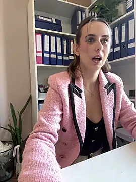 Snapshot of Hii_Lolla chatting on 03/09/26, 09:13 Hii Lolla online show from 03/09/26, 09:13