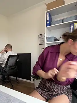 Snapshot of Hii_Lolla chatting on 03/25/26, 08:09 Hii Lolla online show from 03/25/26, 08:09