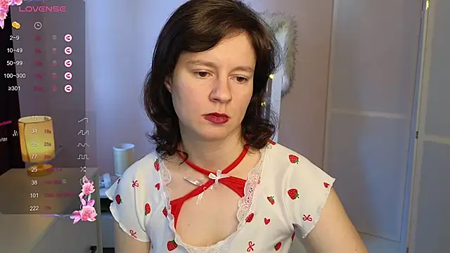 Snapshot of Dana_Magicall chatting on 09/25/25, 12:53 Dana Magicall online show from 09/25/25, 12:53