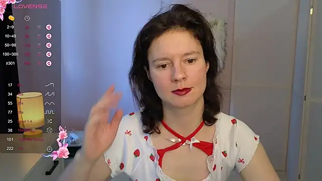 Snapshot of Dana_Magicall chatting on 10/08/25, 11:52 Dana Magicall online show from 10/08/25, 11:52