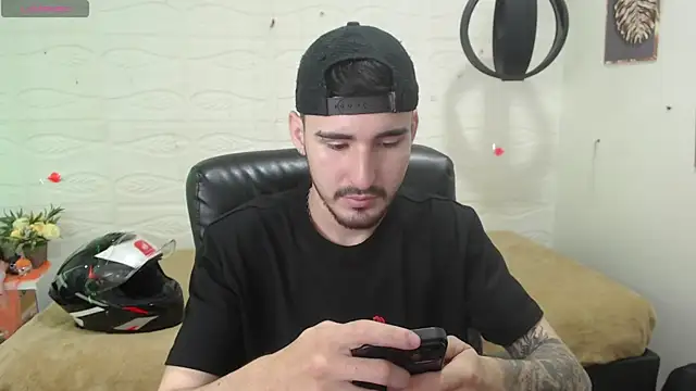 DmitriSanders online show from 12/13/24, 01:04