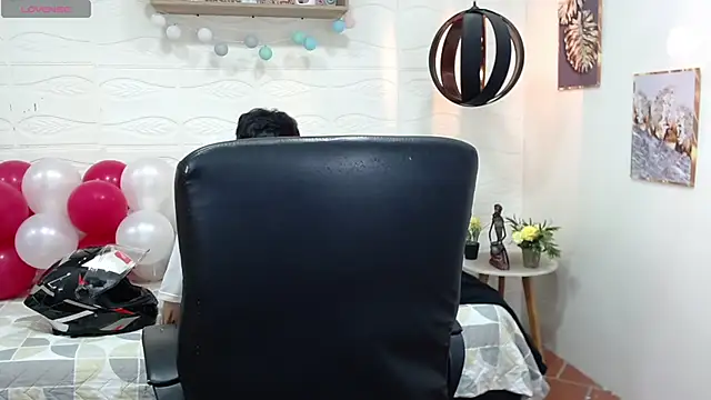 DmitriSanders online show from 02/14/25, 08:26