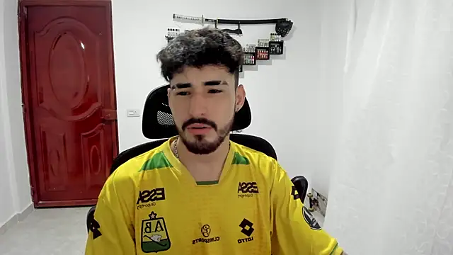 Snapshot of DmitriSanders chatting on 03/25/26, 01:11 DmitriSanders online show from 03/25/26, 01:11