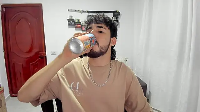 Snapshot of DmitriSanders chatting on 04/24/26, 12:35 DmitriSanders online show from 04/24/26, 12:35