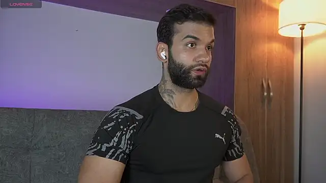 Snapshot of MarkHazze chatting on 04/09/26, 12:54 MarkHazze online show from 04/09/26, 12:54