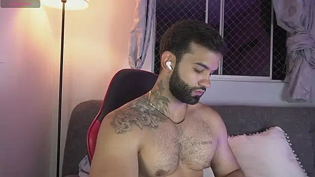 Snapshot of MarkHazze chatting on 04/20/26, 12:35 MarkHazze online show from 04/20/26, 12:35