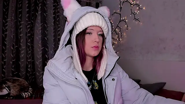 Snapshot of space_cowgirl chatting on 02/07/25, 09:37 space cowgirl online show from 02/07/25, 09:37