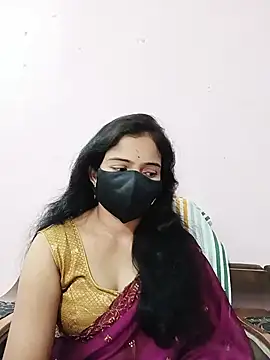 Snapshot of Keerthi-Telugu chatting on 12/07/24, 04:42 Keerthi-Telugu online show from 12/07/24, 04:42