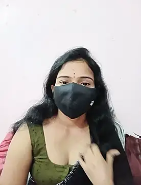 Snapshot of Keerthi-Telugu chatting on 12/20/24, 04:42 Keerthi-Telugu online show from 12/20/24, 04:42