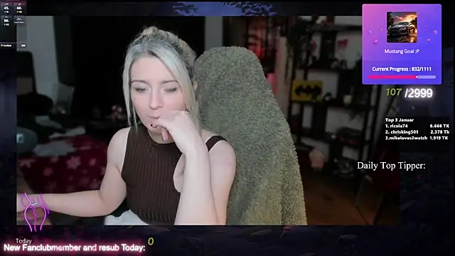 Snapshot of Lisaonthemoon chatting on 01/11/25, 11:46 Lisaonthemoon online show from 01/11/25, 11:46