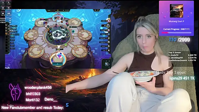 Snapshot of Lisaonthemoon chatting on 01/12/25, 02:56 Lisaonthemoon online show from 01/12/25, 02:56