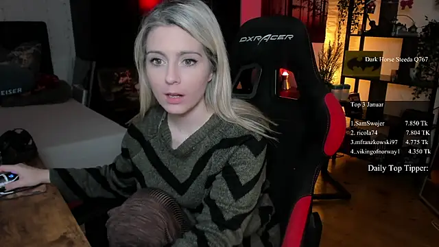 Snapshot of Lisaonthemoon chatting on 01/30/25, 07:15 Lisaonthemoon online show from 01/30/25, 07:15