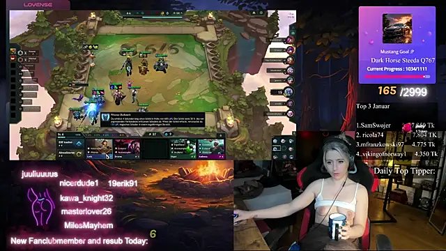 Snapshot of Lisaonthemoon chatting on 01/30/25, 10:19 Lisaonthemoon online show from 01/30/25, 10:19