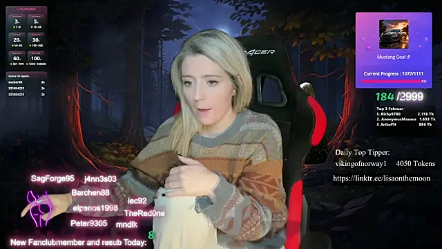 Snapshot of Lisaonthemoon chatting on 02/13/25, 01:19 Lisaonthemoon online show from 02/13/25, 01:19