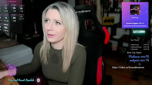 Snapshot of Lisaonthemoon chatting on 03/15/25, 08:43 Lisaonthemoon online show from 03/15/25, 08:43