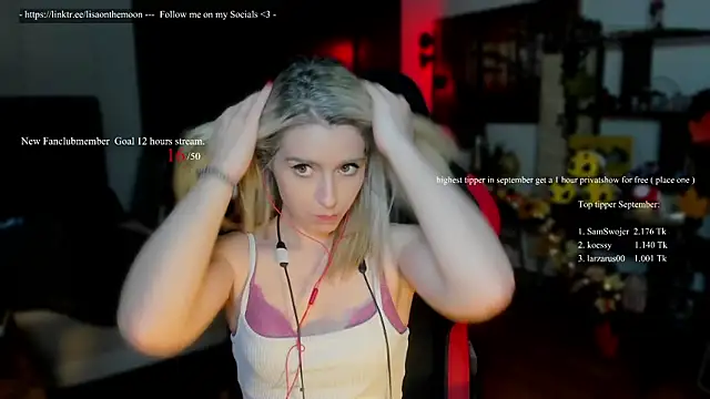 Snapshot of Lisaonthemoon chatting on 09/16/25, 06:42 Lisaonthemoon online show from 09/16/25, 06:42