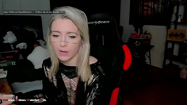 Snapshot of Lisaonthemoon chatting on 01/14/26, 06:57 Lisaonthemoon online show from 01/14/26, 06:57