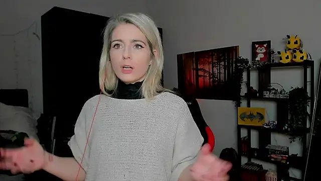 Snapshot of Lisaonthemoon chatting on 02/10/26, 06:12 Lisaonthemoon online show from 02/10/26, 06:12