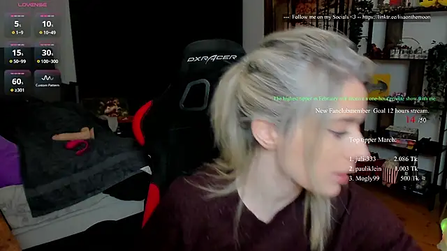 Snapshot of Lisaonthemoon chatting on 03/06/26, 05:20 Lisaonthemoon online show from 03/06/26, 05:20