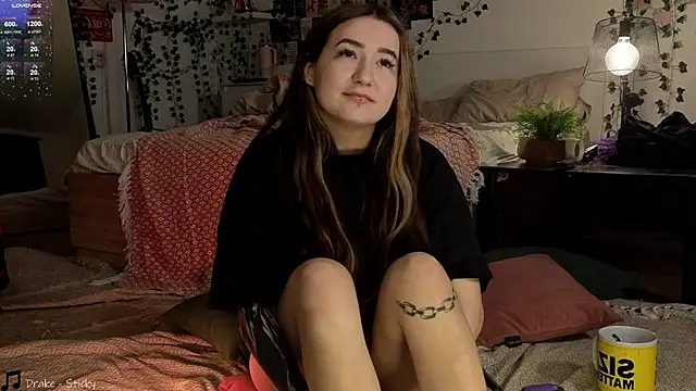 Snapshot of Megan__Hart chatting on 12/22/24, 04:50 Megan Hart online show from 12/22/24, 04:50