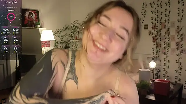 Snapshot of Megan__Hart chatting on 01/23/25, 09:29 Megan Hart online show from 01/23/25, 09:29