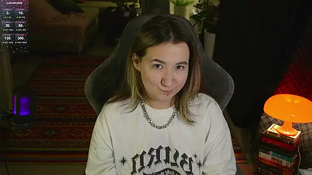 Snapshot of Megan__Hart chatting on 02/26/25, 01:21 Megan Hart online show from 02/26/25, 01:21