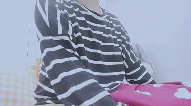 Snapshot of Linh_diudang chatting on 01/01/25, 03:03 Linh diudang online show from 01/01/25, 03:03