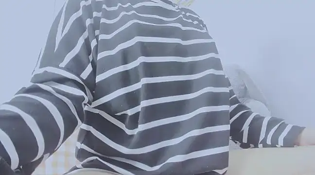 Snapshot of Linh_diudang chatting on 01/02/25, 03:05 Linh diudang online show from 01/02/25, 03:05