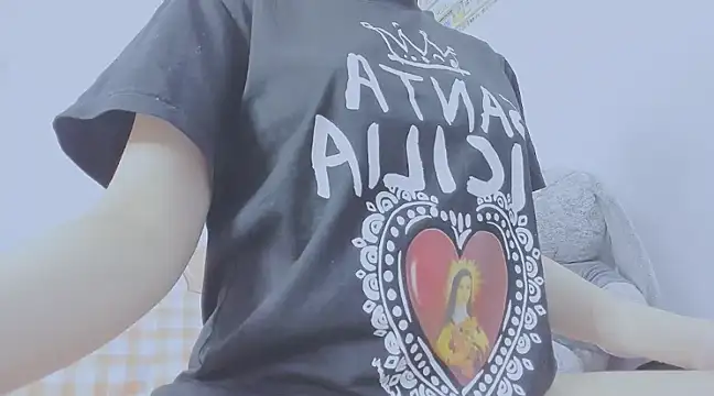 Snapshot of Linh_diudang chatting on 01/05/25, 02:27 Linh diudang online show from 01/05/25, 02:27