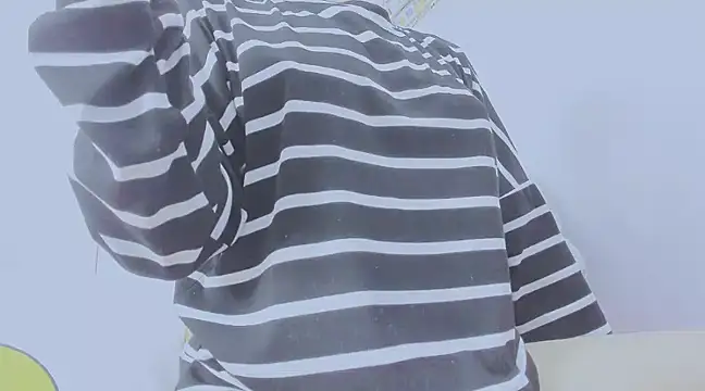 Snapshot of Linh_diudang chatting on 01/24/25, 03:43 Linh diudang online show from 01/24/25, 03:43