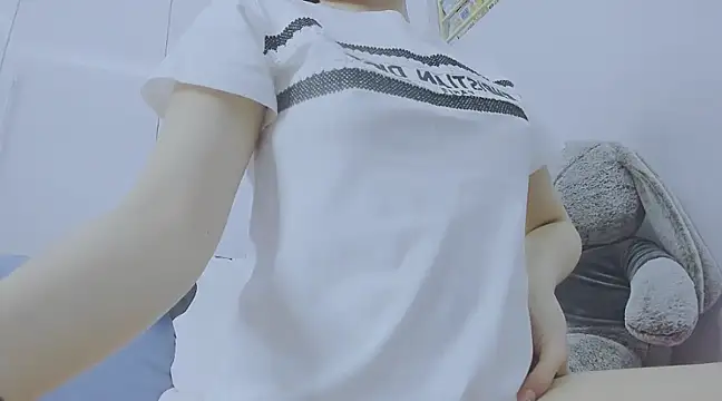 Snapshot of Linh_diudang chatting on 02/04/25, 03:11 Linh diudang online show from 02/04/25, 03:11