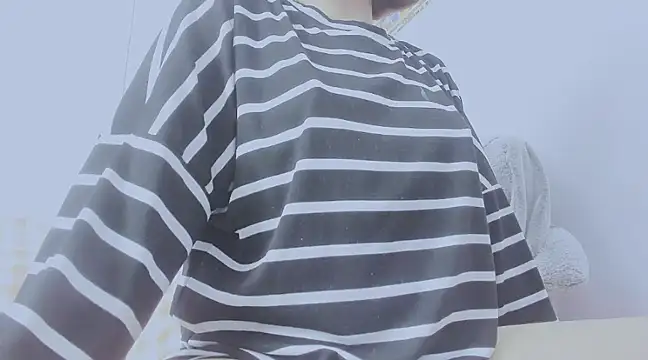 Snapshot of Linh_diudang chatting on 02/10/25, 03:57 Linh diudang online show from 02/10/25, 03:57