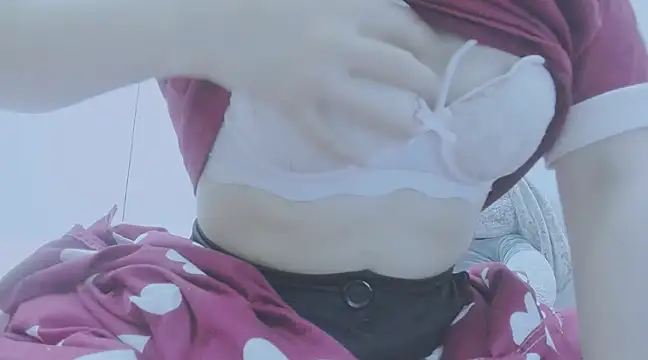 Snapshot of Linh_diudang chatting on 02/19/25, 03:06 Linh diudang online show from 02/19/25, 03:06