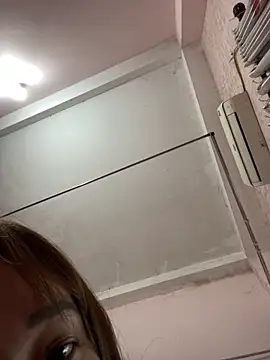 Snapshot of Linh_diudang chatting on 03/16/25, 02:43 Linh diudang online show from 03/16/25, 02:43