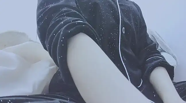 Snapshot of Linh_diudang chatting on 03/16/25, 02:11 Linh diudang online show from 03/16/25, 02:11