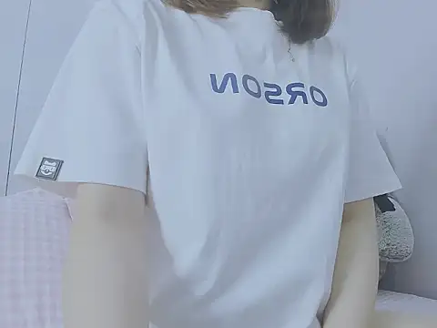 Snapshot of Linh_diudang chatting on 09/13/25, 02:33 Linh diudang online show from 09/13/25, 02:33