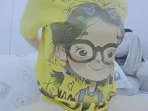 Snapshot of Linh_diudang chatting on 09/15/25, 02:00 Linh diudang online show from 09/15/25, 02:00