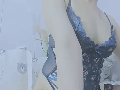 Snapshot of Linh_diudang chatting on 09/20/25, 02:34 Linh diudang online show from 09/20/25, 02:34