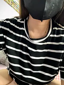 Snapshot of Linh_diudang chatting on 11/14/25, 03:16 Linh diudang online show from 11/14/25, 03:16