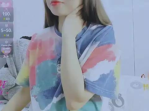 Snapshot of Linh_diudang chatting on 11/18/25, 02:50 Linh diudang online show from 11/18/25, 02:50