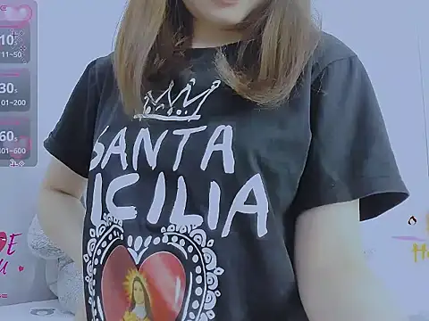 Snapshot of Linh_diudang chatting on 11/20/25, 03:50 Linh diudang online show from 11/20/25, 03:50