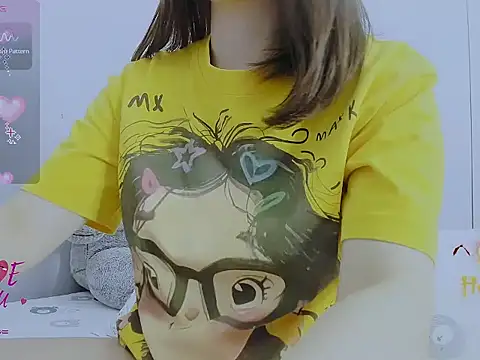 Snapshot of Linh_diudang chatting on 11/21/25, 02:32 Linh diudang online show from 11/21/25, 02:32