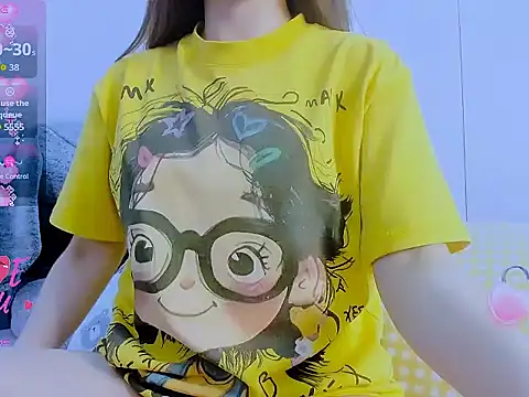 Snapshot of Linh_diudang chatting on 06/09/26, 02:12 Linh diudang online show from 06/09/26, 02:12